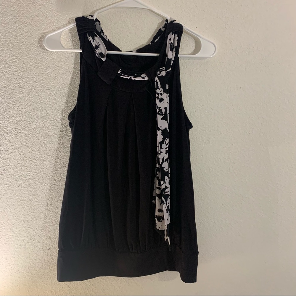 Stlye & Co. Black and White Sleeveless Top with Scarf Accent   Size Medium